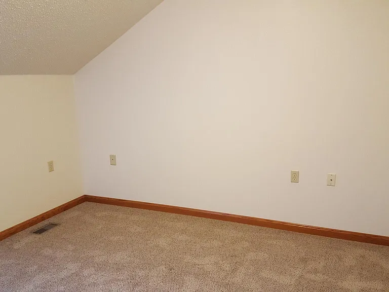 529 Rumbach Ave #529 — Photo 13