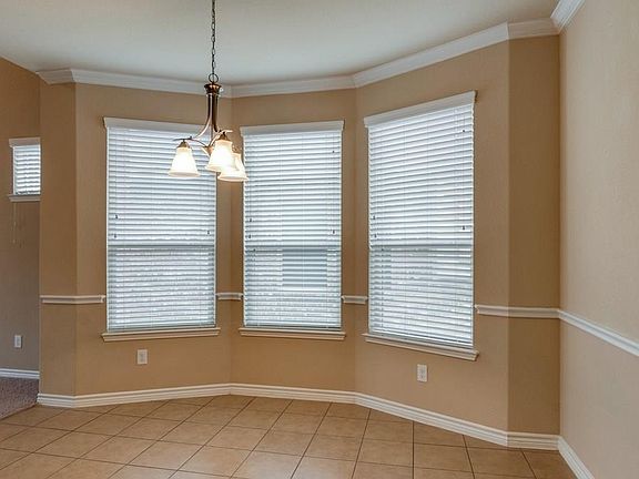 5th image of 12105 Walden Wood Dr