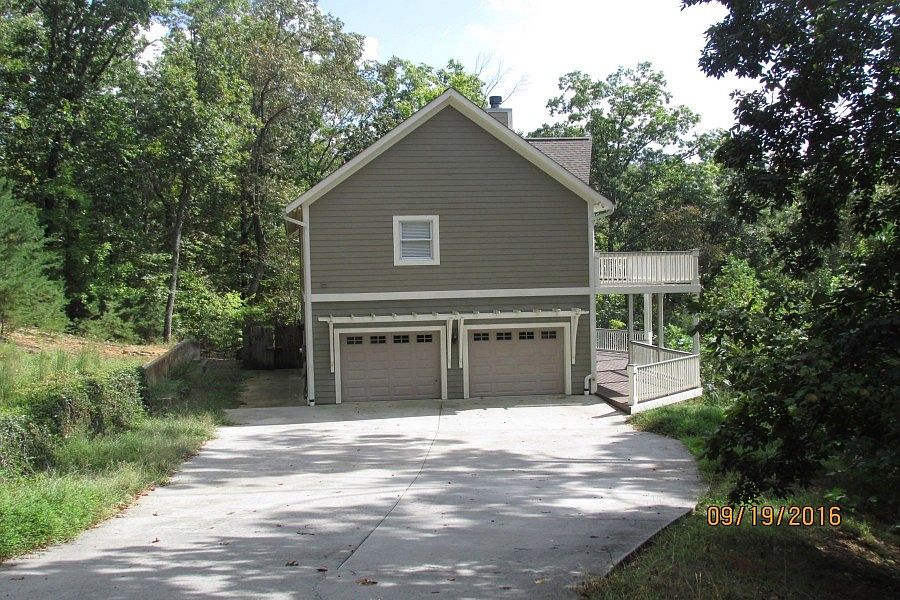 1st image of 835 Twin Coves Dr
