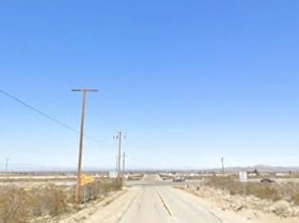 E 106th St, Juniper Hills, CA 93543