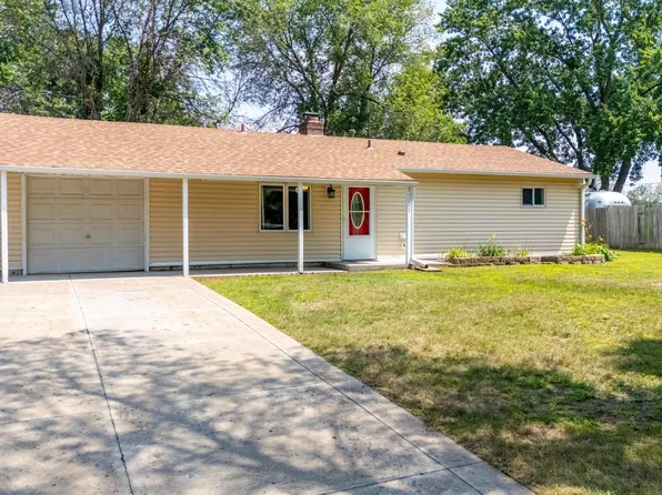 10051 Kumquat St NW, Coon Rapids, MN 55433