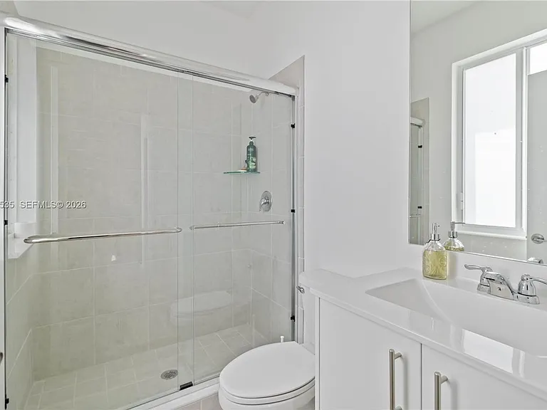 760 SE 13th Ct — Photo 16