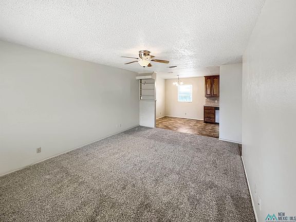 4th image of 504 W 17th St