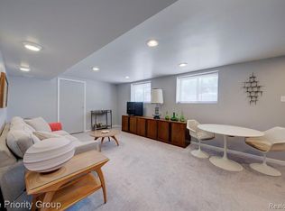 1322 Elliott Ave, Madison Heights, MI 48071