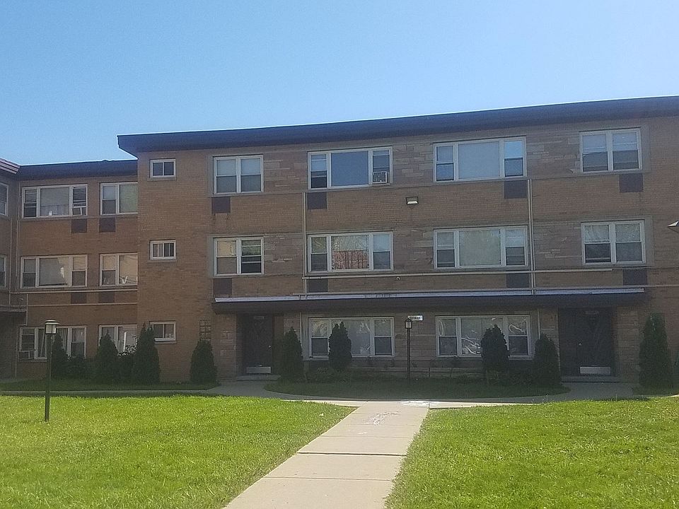 1st image of 6831 N Seeley Ave APT 3J