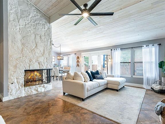 5th image of 2134 El Dorado Way