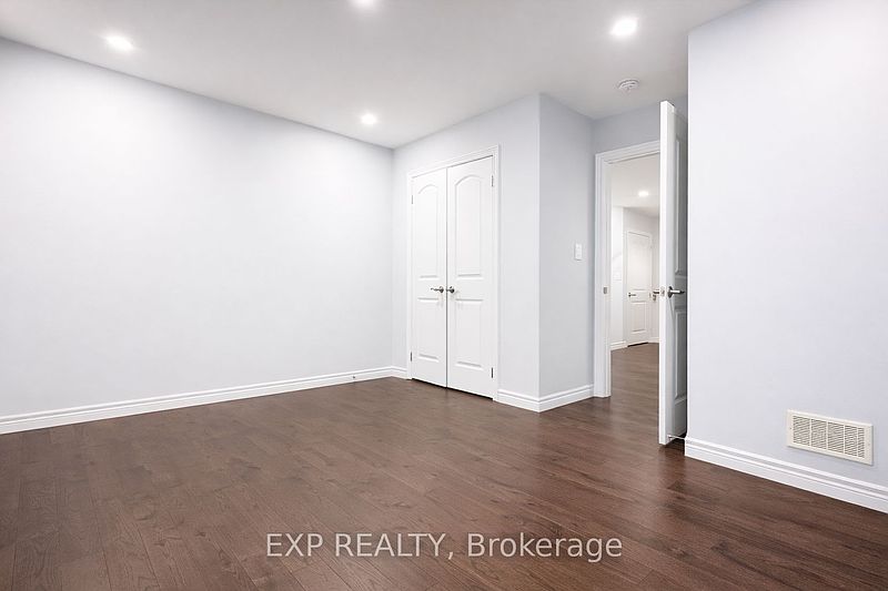 Kitchener House for rent - 4 Bedrooms — photo 25