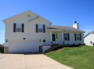 48 Glen Meadows Dr, Troy, MO 63379