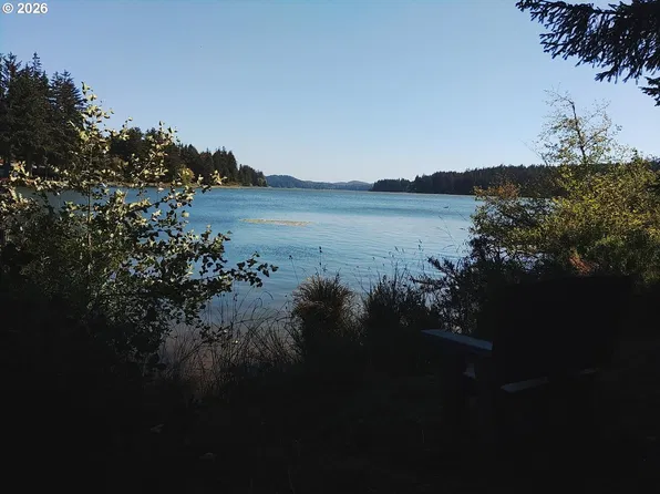 83615 Clear Lake Rd #11, Florence, OR 97439