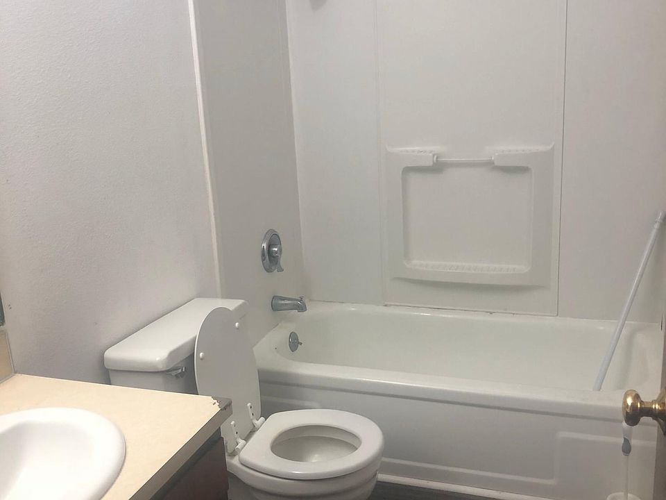 2nd image of 1133 Fortner St APT 5