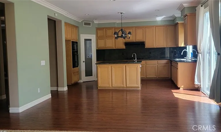 428 N Little Dr — Photo 2