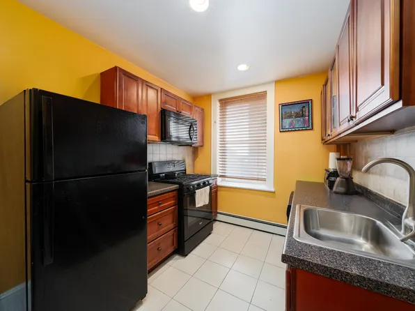 66 Romaine Avenue image 7 of 12