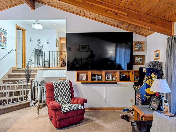 4th image of 28 Purdy Dr