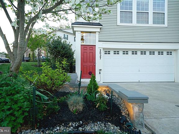 4th image of 2027 Deertree Ln