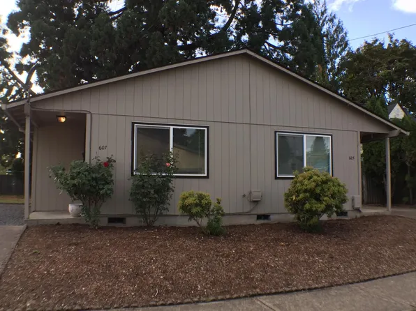607 S Center St, Newberg, OR 97132
