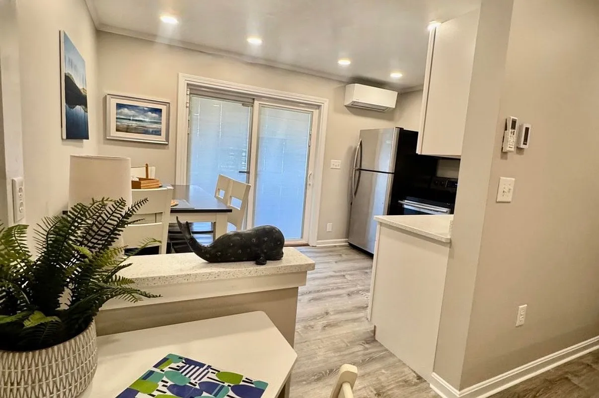 1 bed, 448 sqft, $1,800 — Photo 3