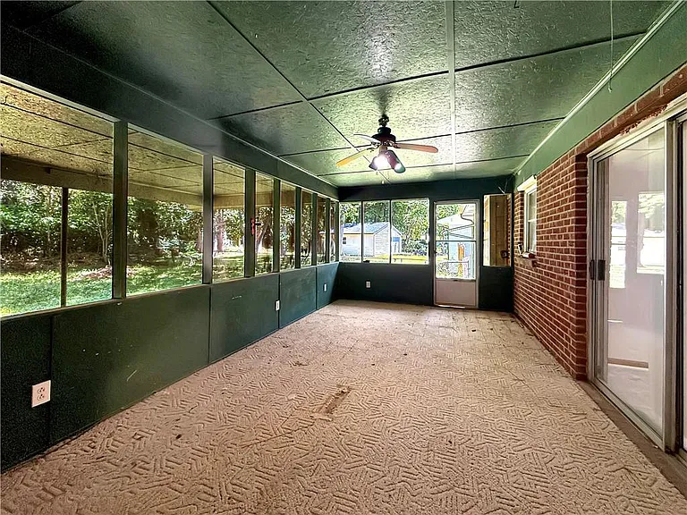 10624 Woodcock St — Photo 15