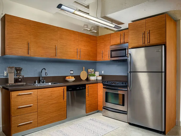 Thurman Lofts — Photo 45