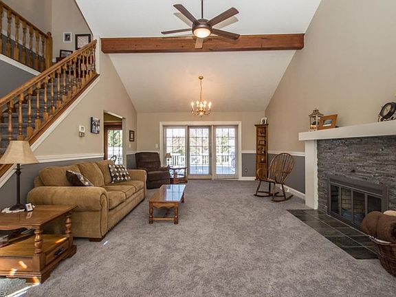 3rd image of 6298 Sunnywood Dr