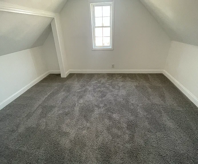 829 Reynolds Ave — Photo 5