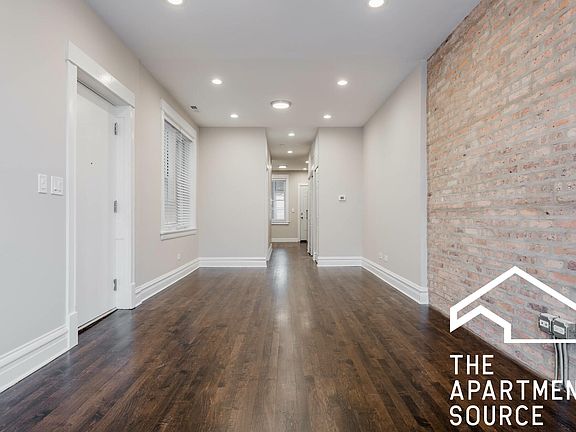 4th image of 2647 N Sacramento Ave APT 2