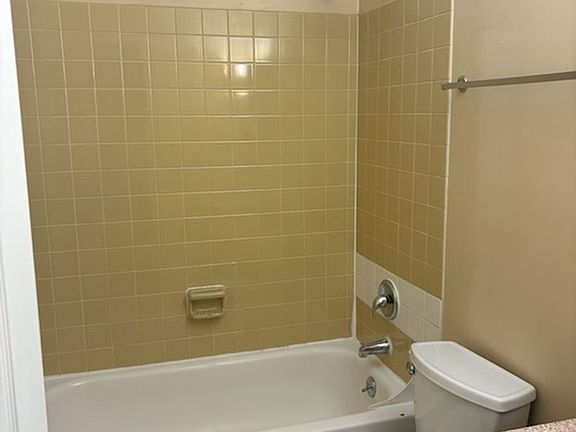 4th image of 106-122 Polk St #21