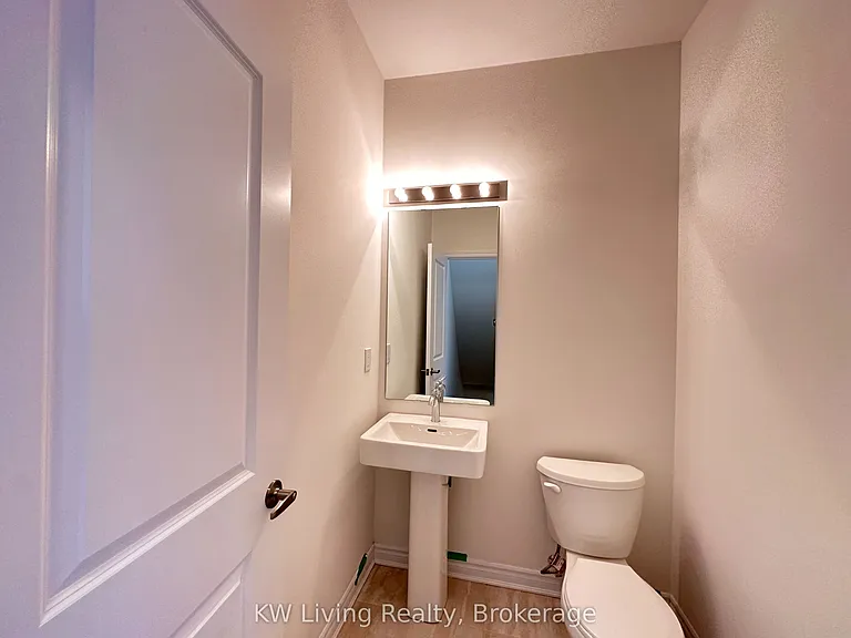 118 Wascana Rd — Photo 13