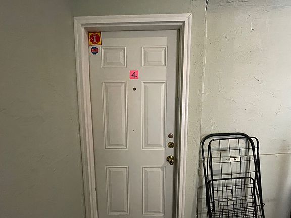 5th image of 896 Huntington Ave APT 4