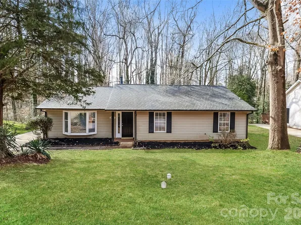 2001 Teddington Dr, Charlotte, NC 28214