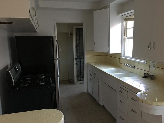 5th image of 1310 W 89th St