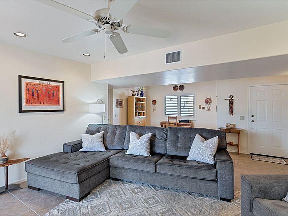 5th image of 937 W Camino Tierra Libre