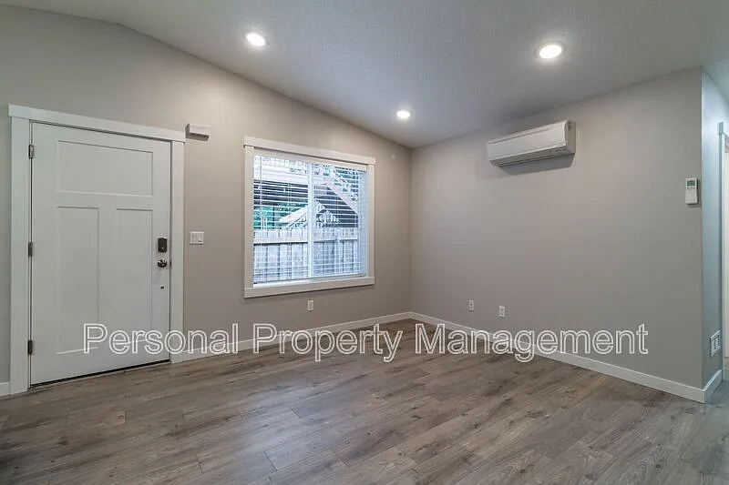 1 bed, 1.0 bath, 615 sqft, $1,695 — Photo 3