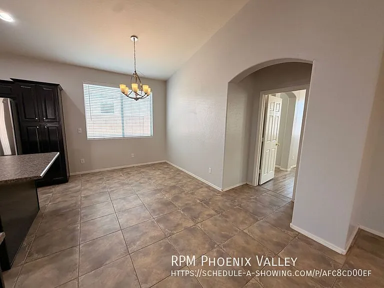 17057 W Manchester Dr — Photo 7