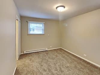 2nd image of 603 Banbury Ct