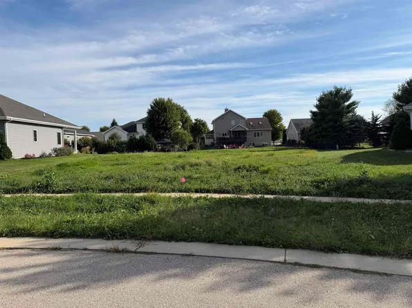 337 Kassander Way, Orego, WI 53575