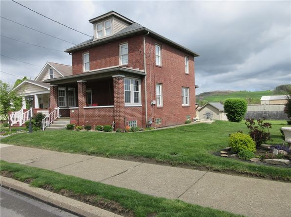 1112 Beaver Ave, Ellwood City, PA 16117
