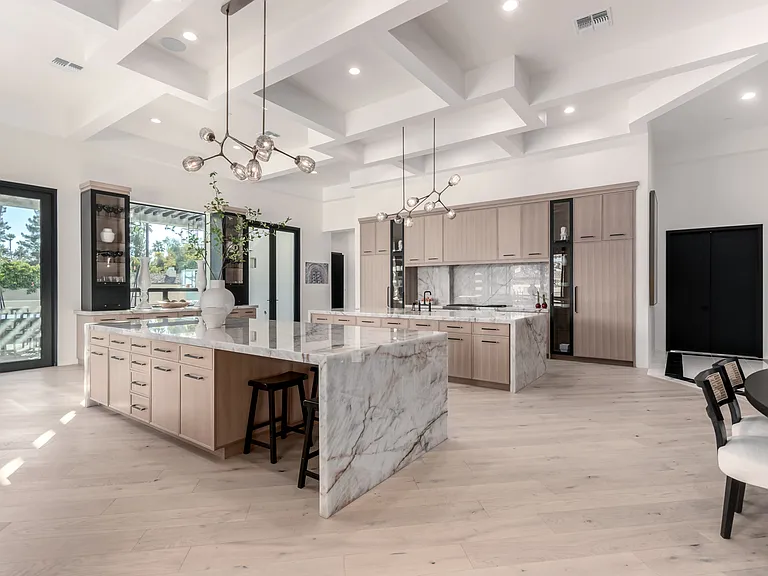 N 65th Pl — Photo 29