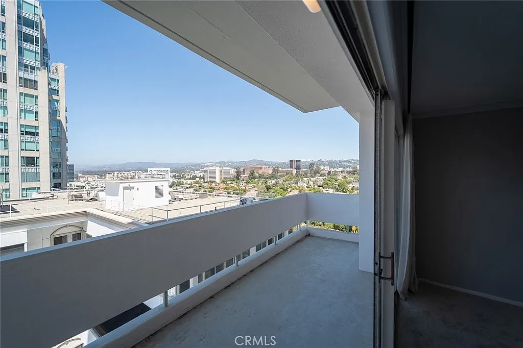1 bed, 1099 sqft, $3,950 — Photo 2