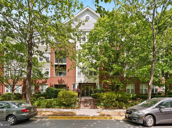 501 King Farm Blvd APT 207, Rockville, MD 20850