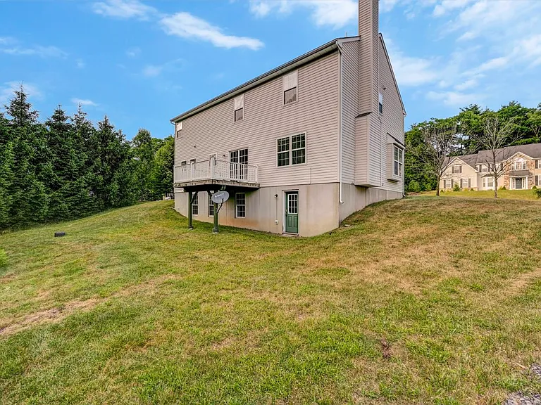 115 Daffodil Dr — Photo 49