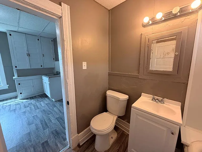 816 Orchard St — Photo 9