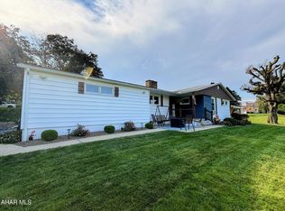 908 Chippewa Rd, Johnstown, PA 15904