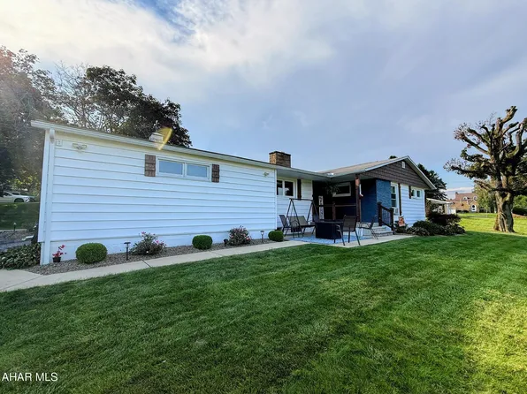 908 Chippewa Rd, Johnstown, PA 15904