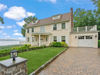 1 Alston Place, Flushing, NY, 11363