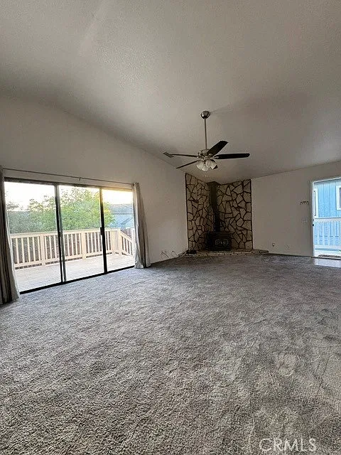 3 bed, 1.5 bath, 1301 sqft, $2,800 — Photo 2