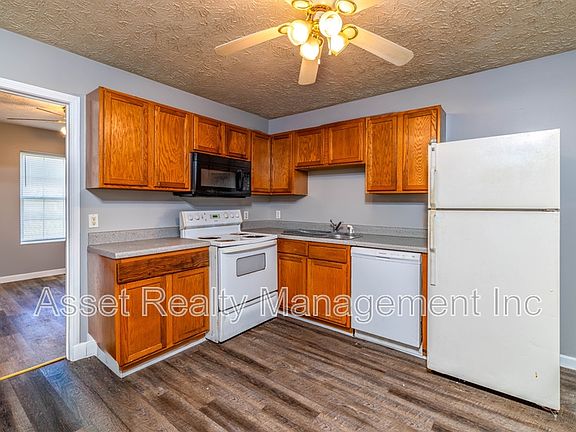 5th image of 152 Red Bud Ln