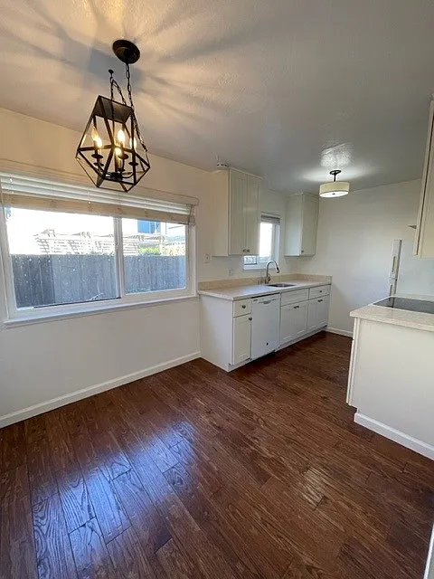 2 bed, 900 sqft, $3,850 — Photo 2
