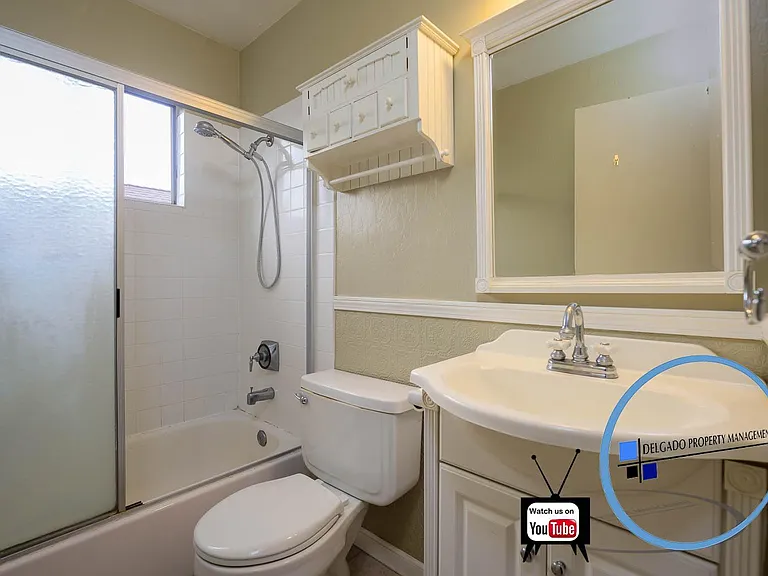 373 W J St — Photo 8