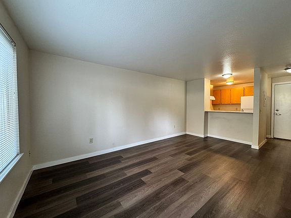 5th image of 2833-2839 NW 56th St #203