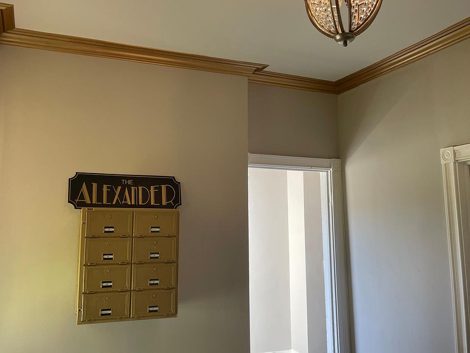 1st image of 232 Richmond Ave #17